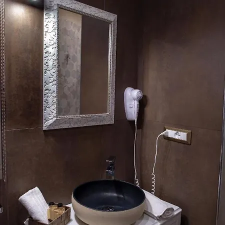 Operaprimasuite Bed & Breakfast *