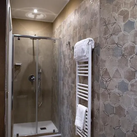 Operaprimasuite Bed & Breakfast *