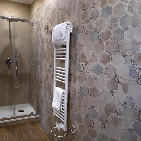 Operaprimasuite Bed & Breakfast *