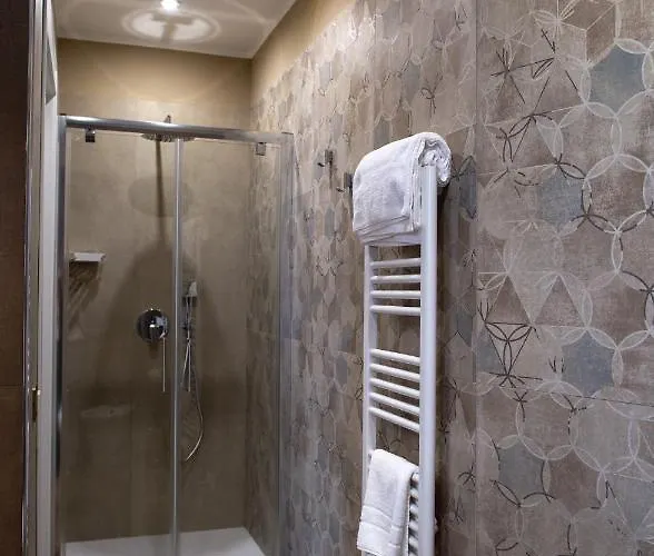 Operaprimasuite Bed & Breakfast 4*